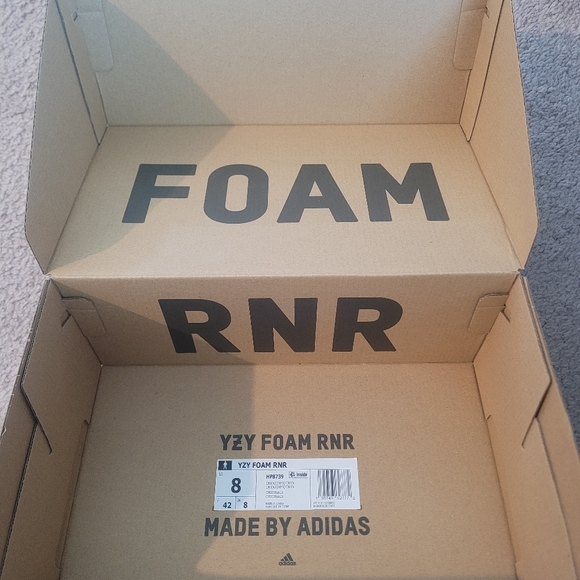 Yeezy foam runner dark onyx - Picture 3 of 3